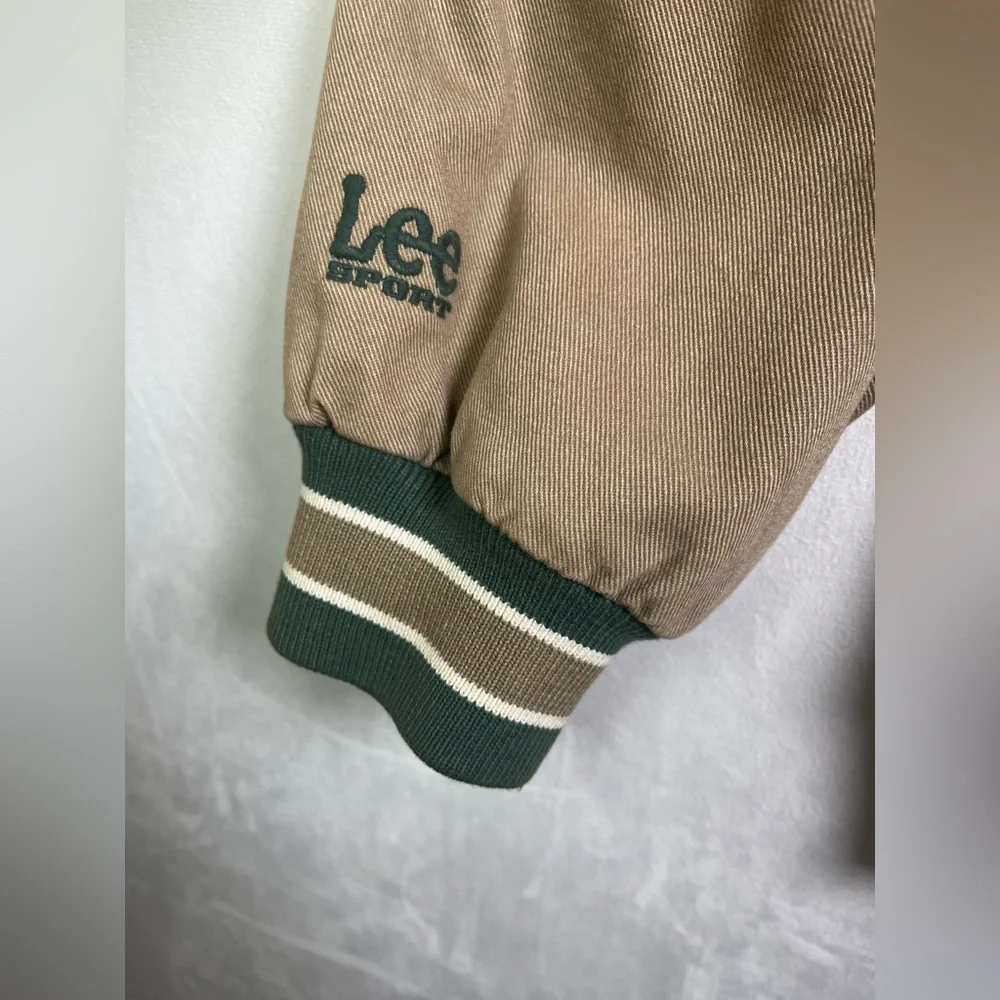 Lee this rare